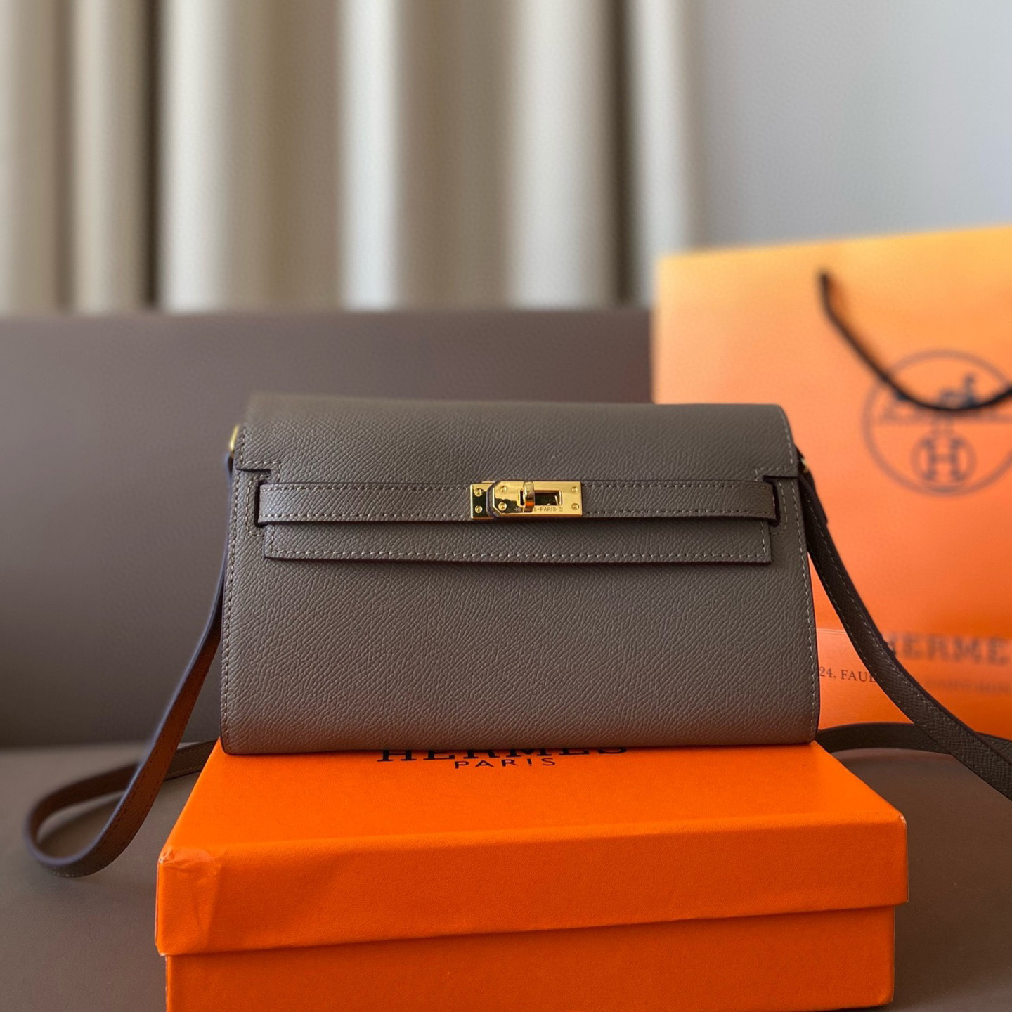 Epsom Kelly Wallet*