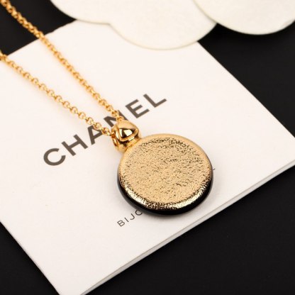 Round Double C Enamel Pendant Choker Necklace Black/White Gold Hardware