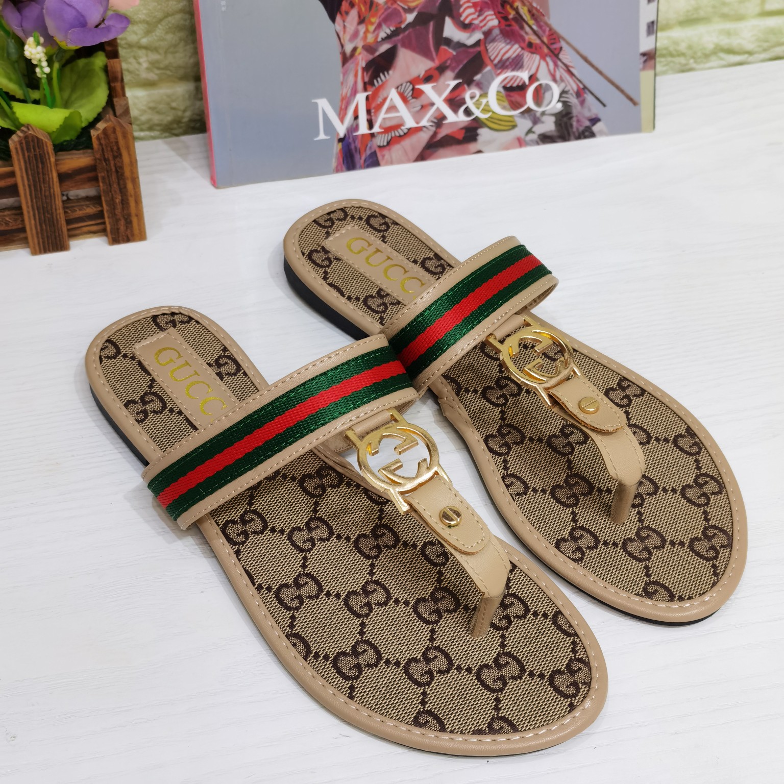 WOMENS BLONDIE THONG SANDAL