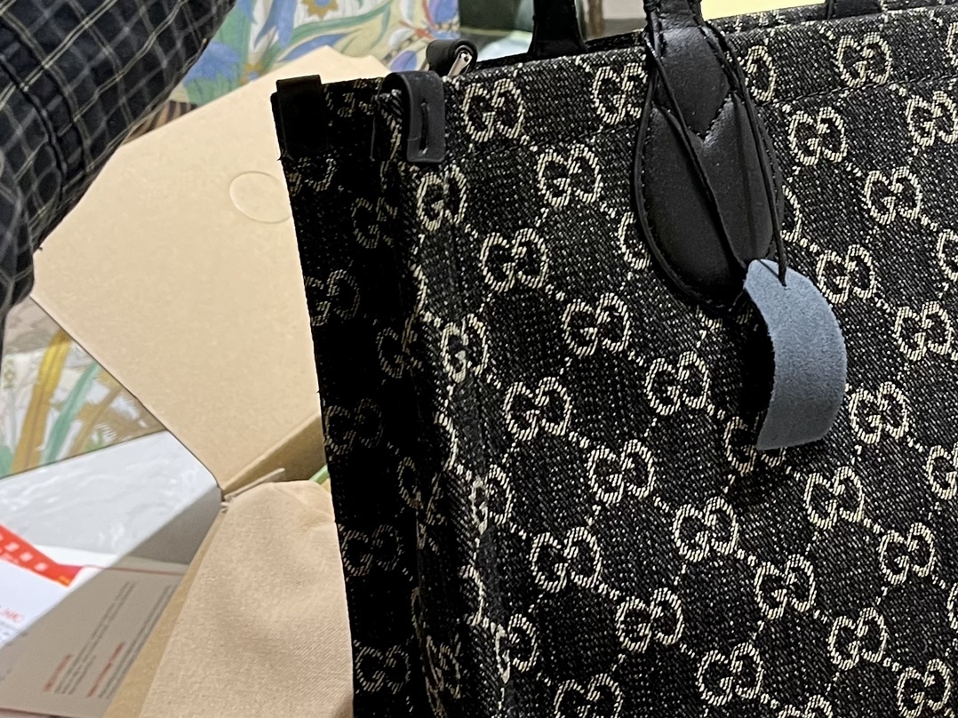 Ophidia  large tote bag