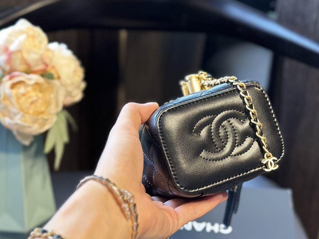 Small Vanity Case White Patent Leather Antique Gold Hardware