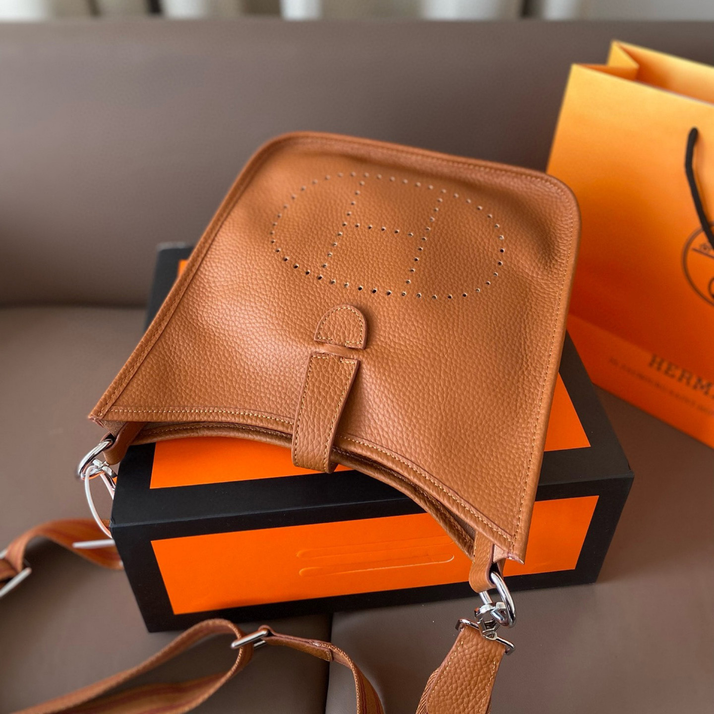 Evelyne   25  bag  z-2