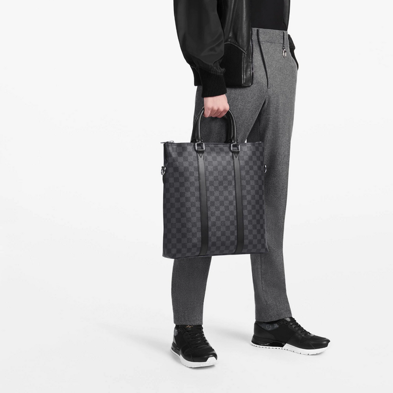 Anton Tote N40000