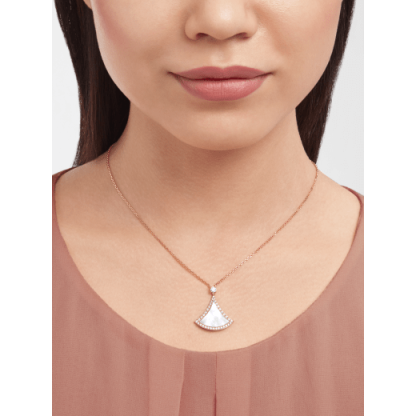 DIVAS DREAM NECKLACE