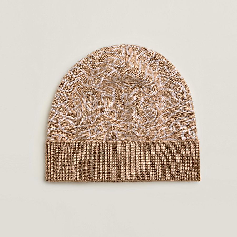 Julia Naoussa beanie