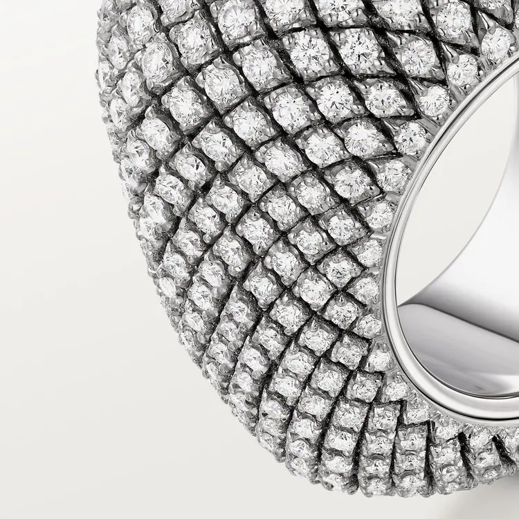 Coussin de Carthttier ring