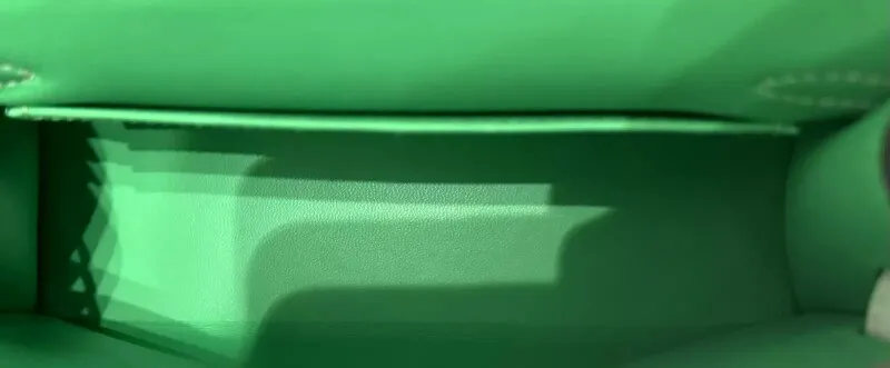 Herthtmes Vert Comics, Vert Fizz, and Gris Pale Epsom Tri-Color Mini Kelly 20 II Palladium Hardware