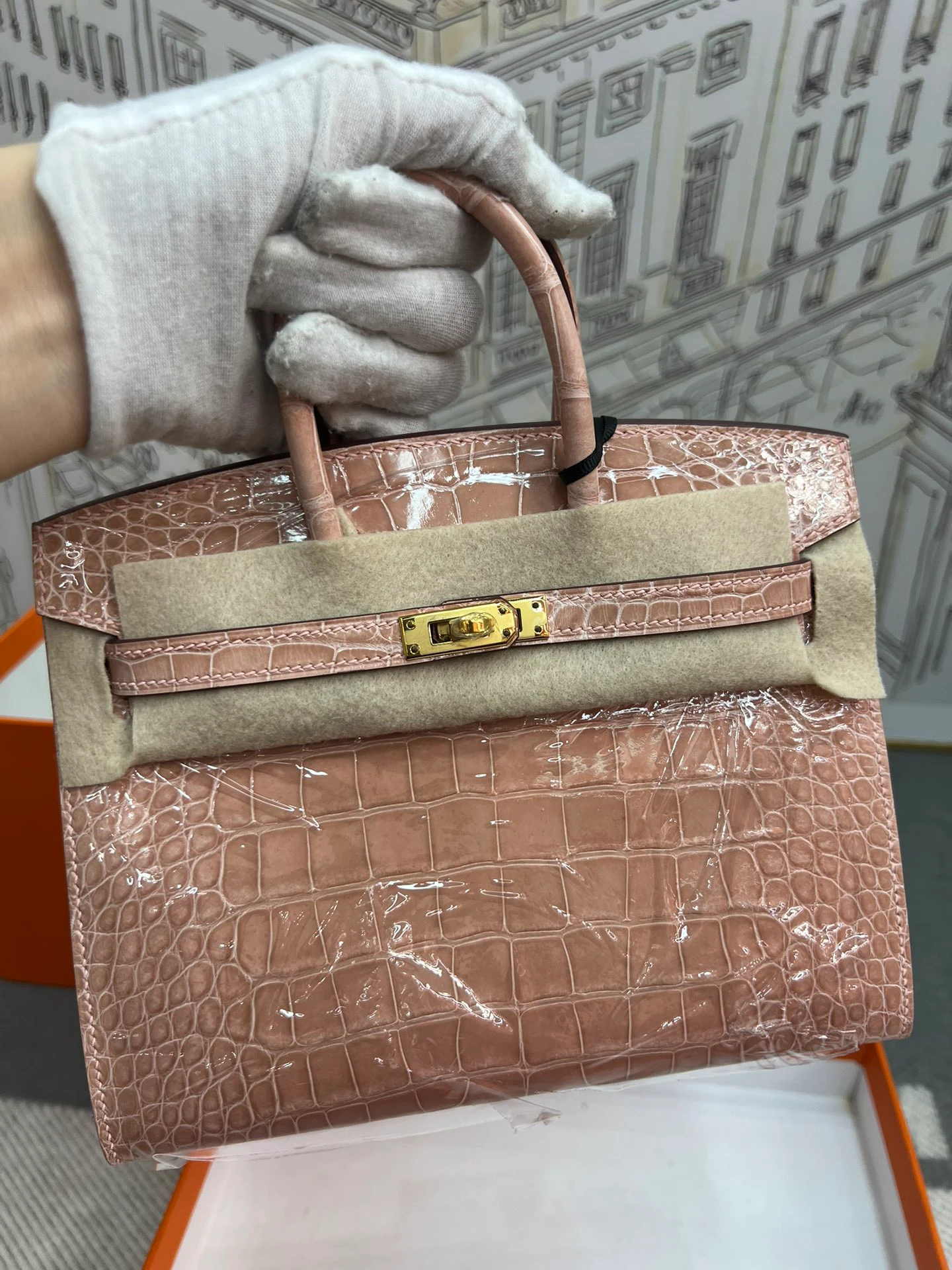 Luxury Handmade Birkin | Glossy Nile Crocodile Skin, Soft Ceramic Nude Pink