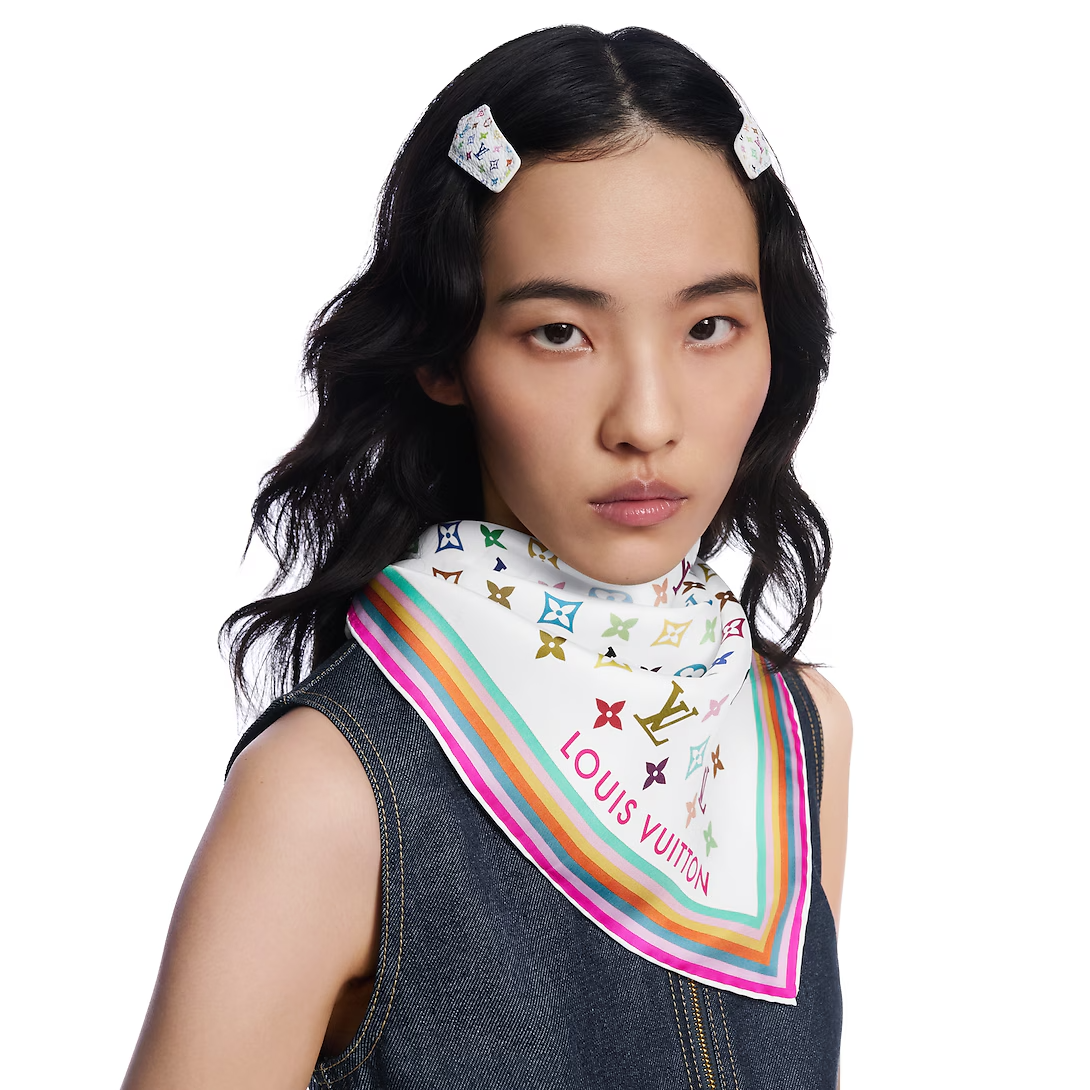 TM Monogram Multicolor Square 90