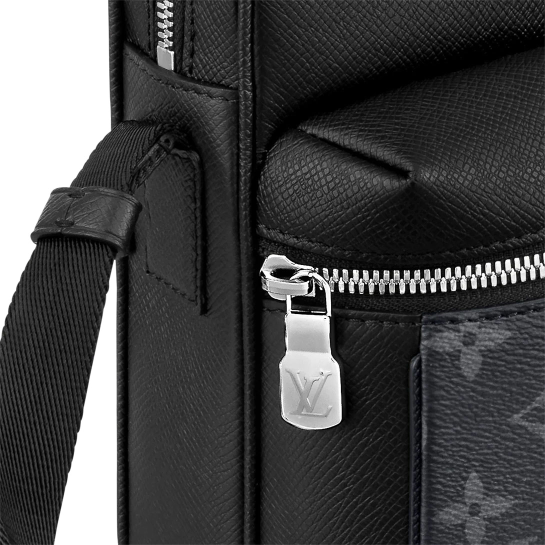 Outdoor Messenger M30233