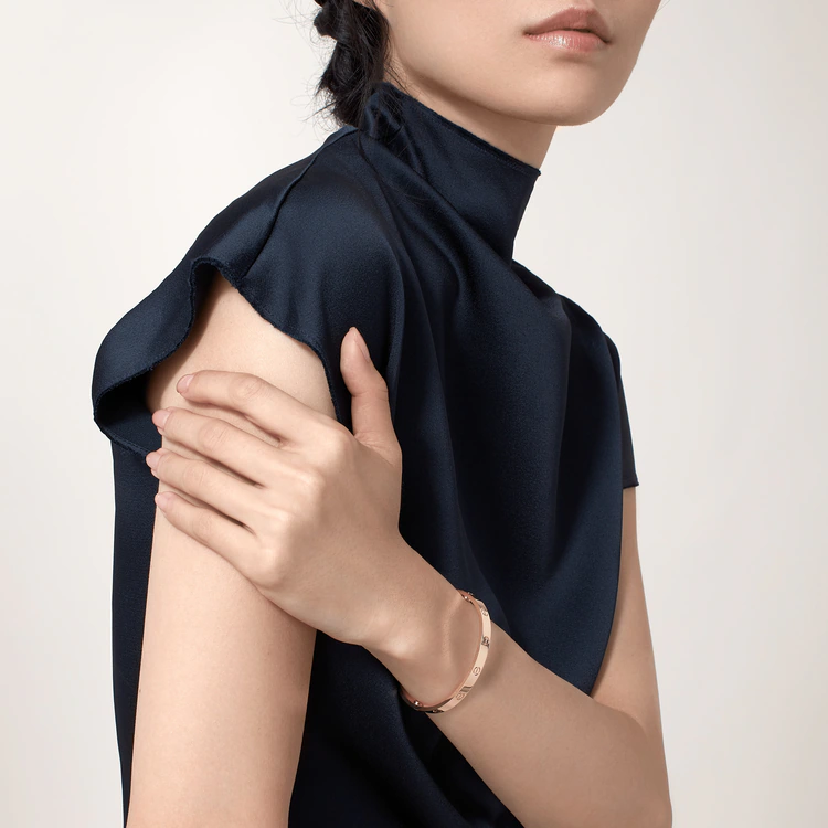 LOVE BRACELET