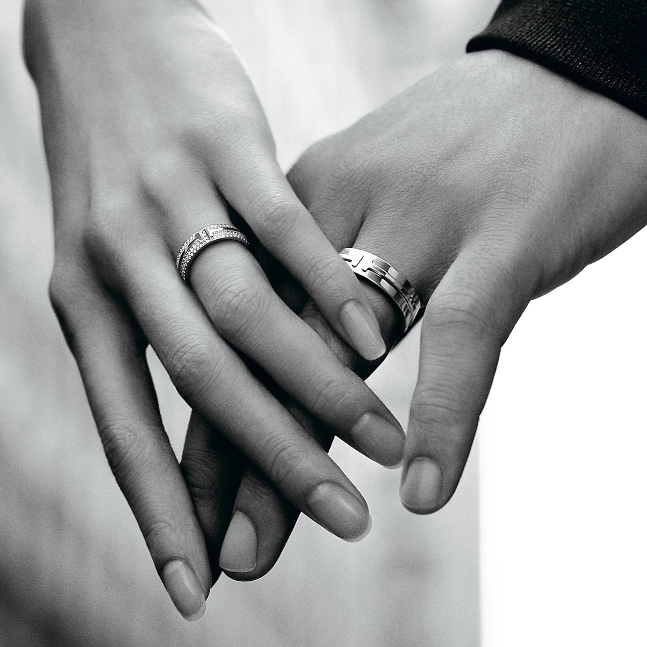 T Narrow Pave Diamond Ring in 18k Rose Gold