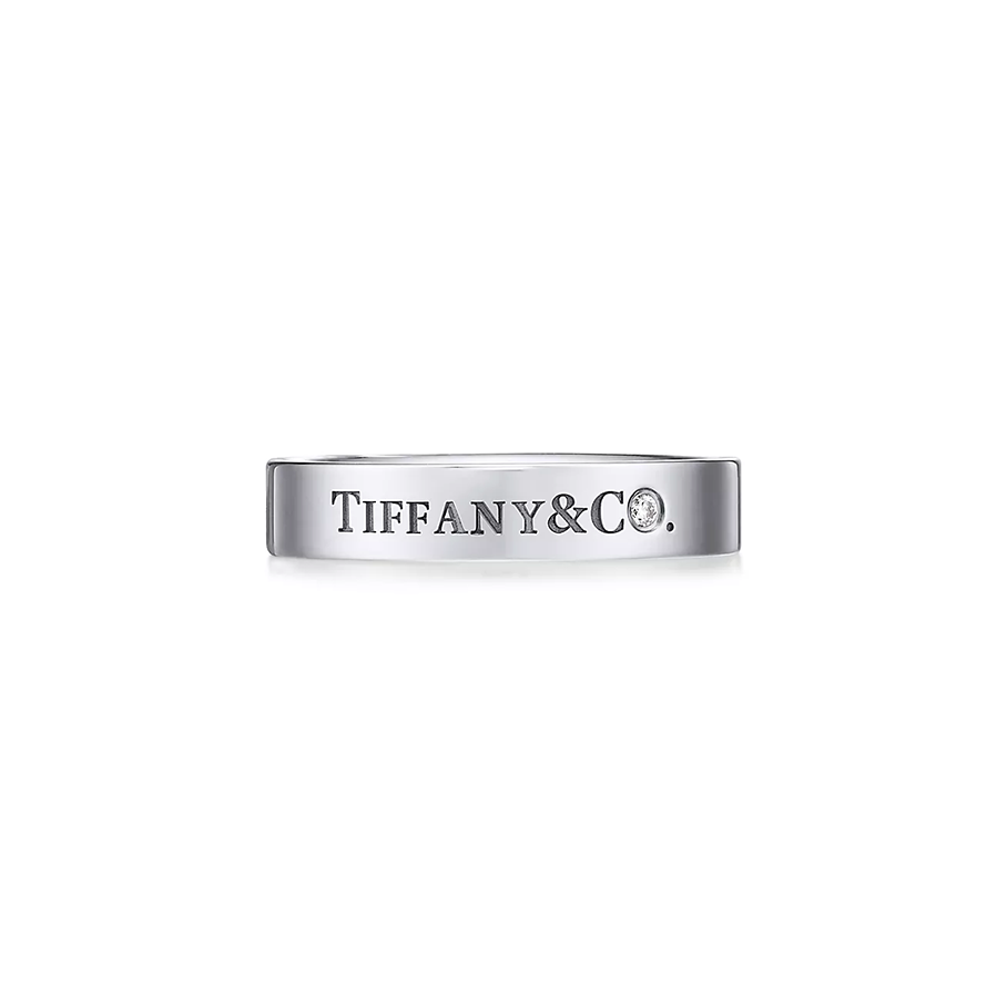& Co.庐 Band Ring in Platinum with a Diamond