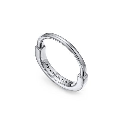 Lock Ring in White Gold