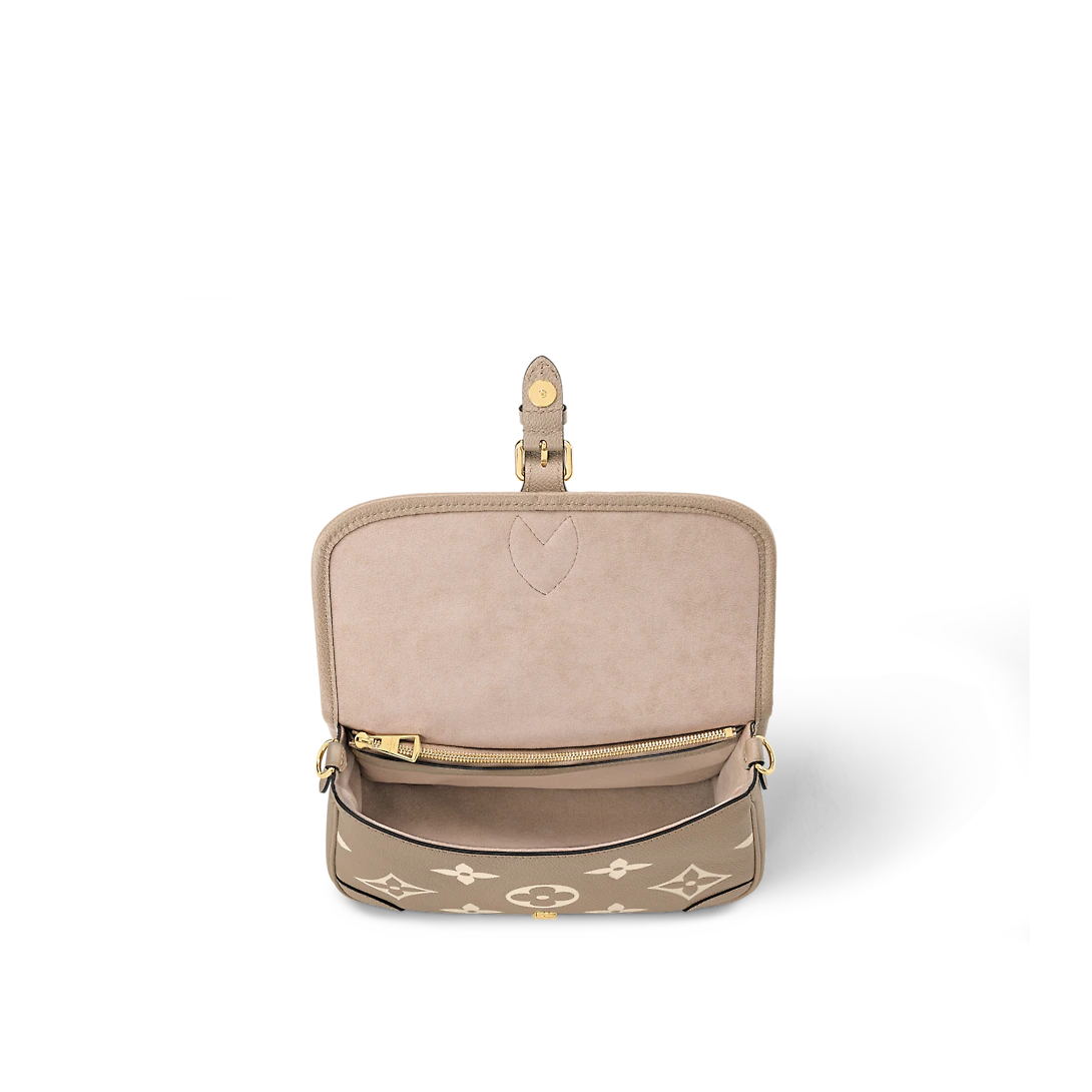 Diane M46583