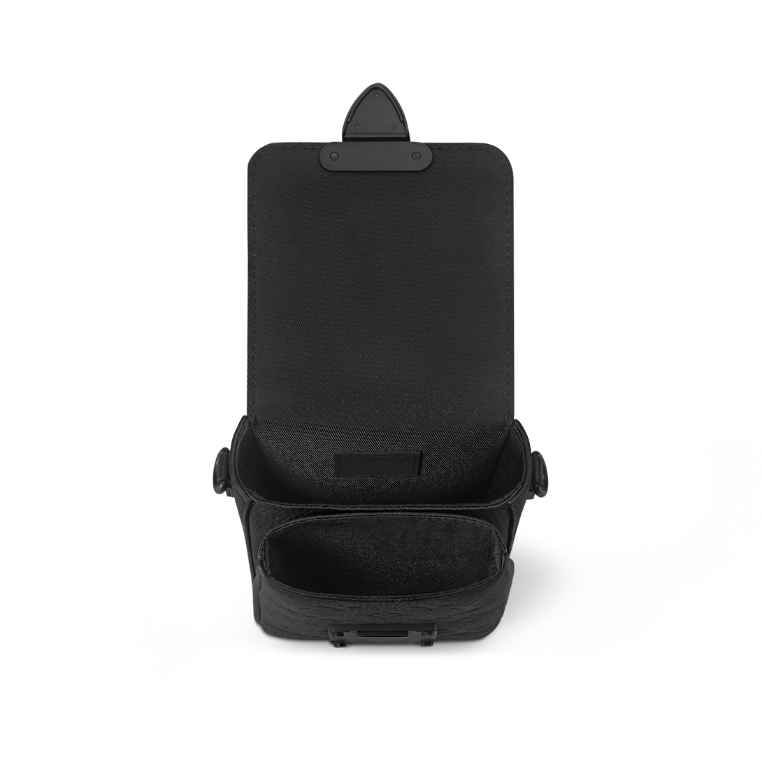 S-Lock Vertical wearable wallet