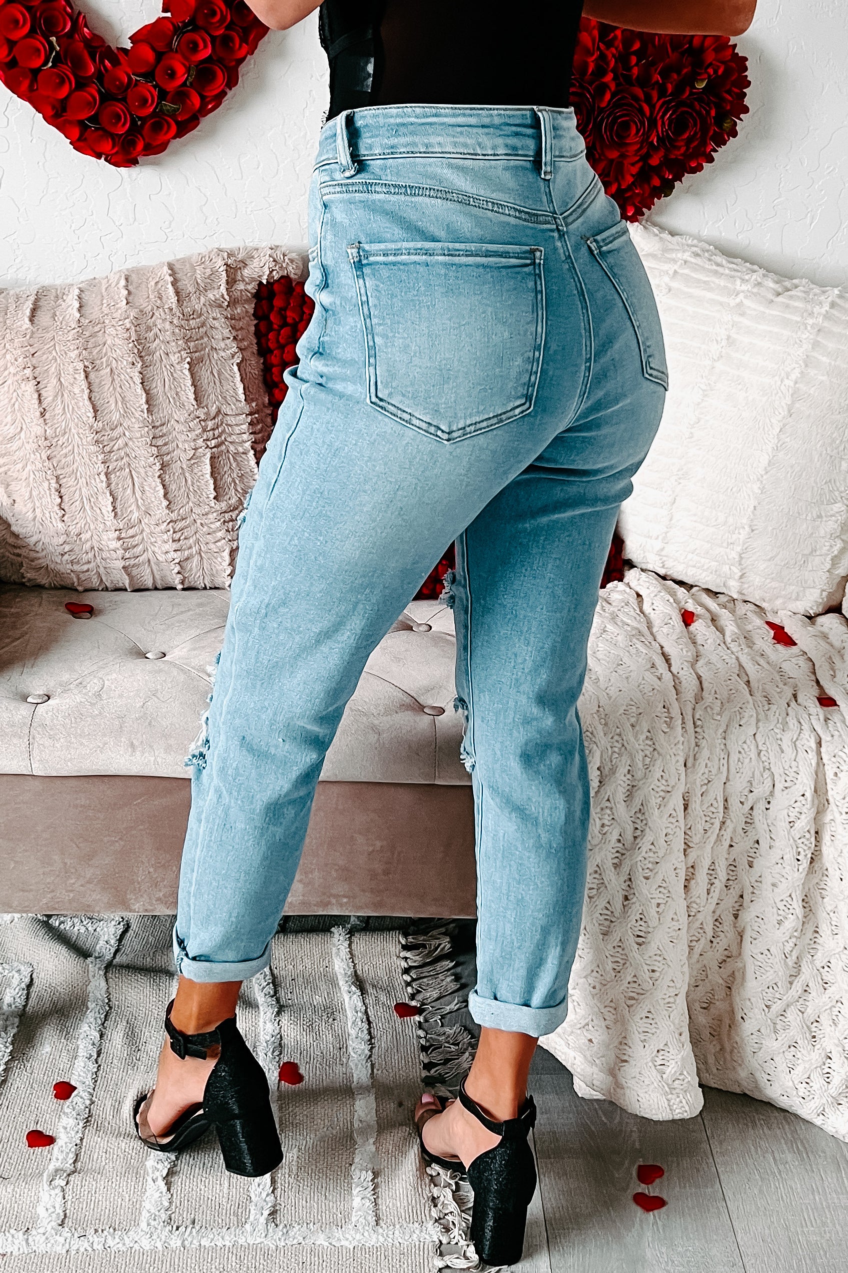 Mavis High Rise Distressed Mom Jeans (Light)