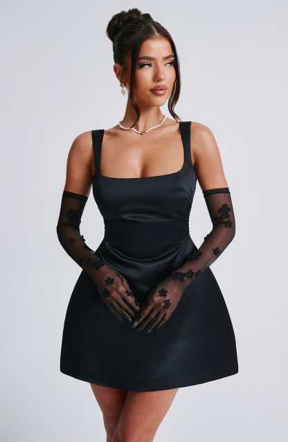 Dalary Gloves - Black-My Top Dress.All Rights Reserved