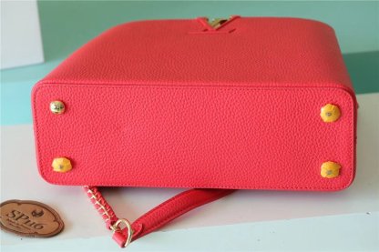 LV Capucines MM Taurillon Red For Women, Women’s Bags, Shoulder And Crossbody Bags 12.4in/31.5cm LV 