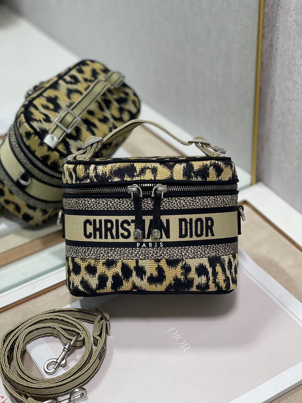 Disarh - Dir Bags - 1922