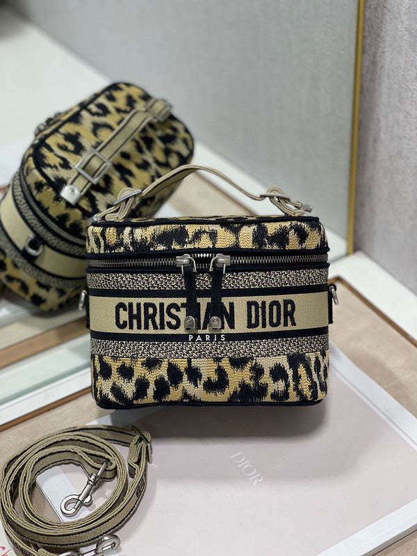 Disarh - Dir Bags - 1922