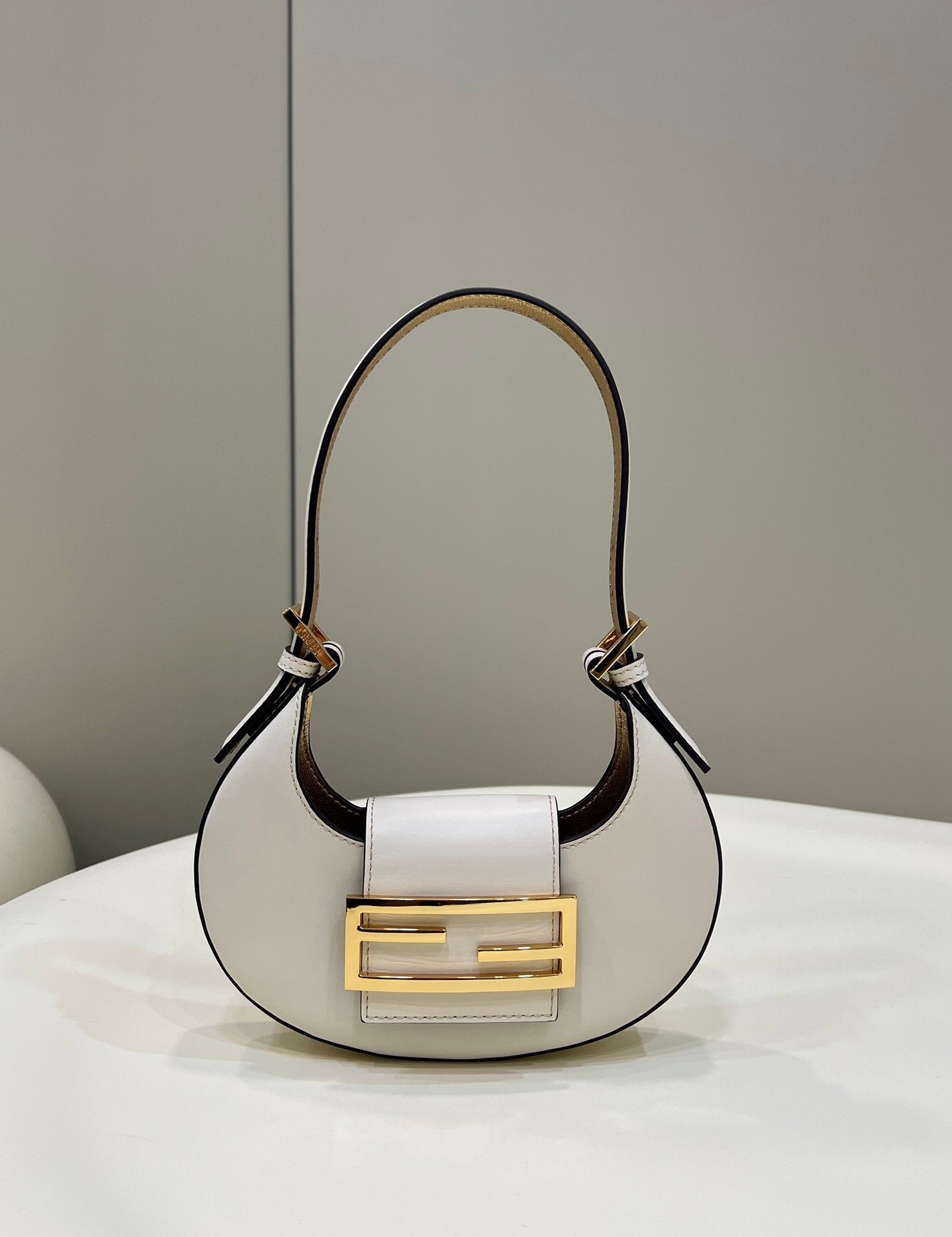 FI Cookie White For Women, Women&#8217;s Handbags, Shoulder Bags 7.4in/19cm FF 8BS065AAIWF0K7E