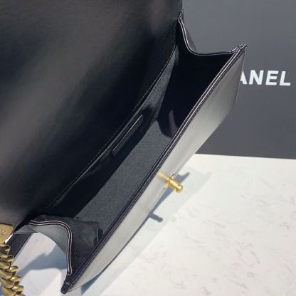 CHL Boy Handbag Gold Toned Hardware Black For Women, Women&#8217;s Bags, Shoulder And Crossbody Bags 9.8in/25cm A67086