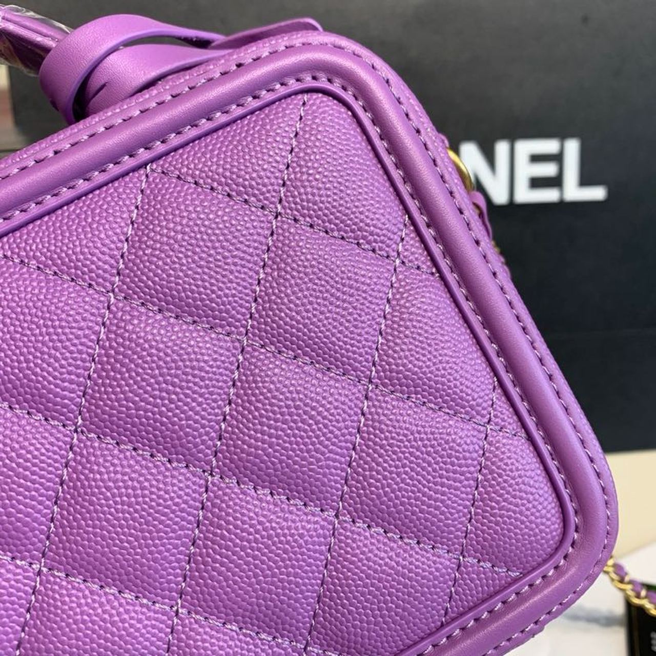 Chanel Filigree Vanity Case Bag 18cm Gold Toned Hardware Caviar Leather Spring/Summer Act 1 Collection, Purple