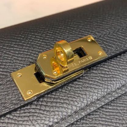 HM Kelly Wallet To Go Woc Black With Gold Toned Hardware Bag For Women 8.2in/21cm