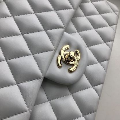 Chanel Classic Handbag Gold Toned Hardware White For Women, Women&#8217;s Bags, Shoulder And Crossbody Bags 10.2in/26cm A01112