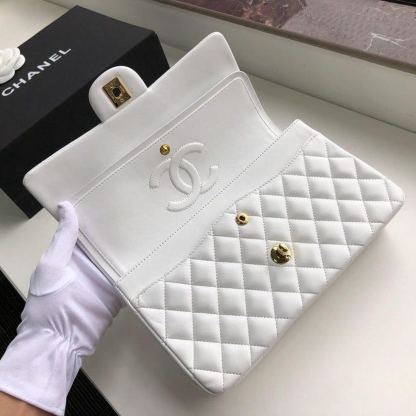 Chanel Classic Handbag Gold Toned Hardware White For Women, Women&#8217;s Bags, Shoulder And Crossbody Bags 10.2in/26cm A01112