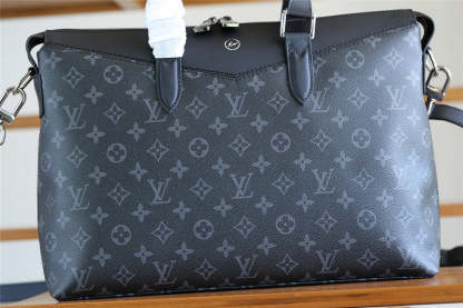 Disarh Fashion Lu-Vi bags - 9887