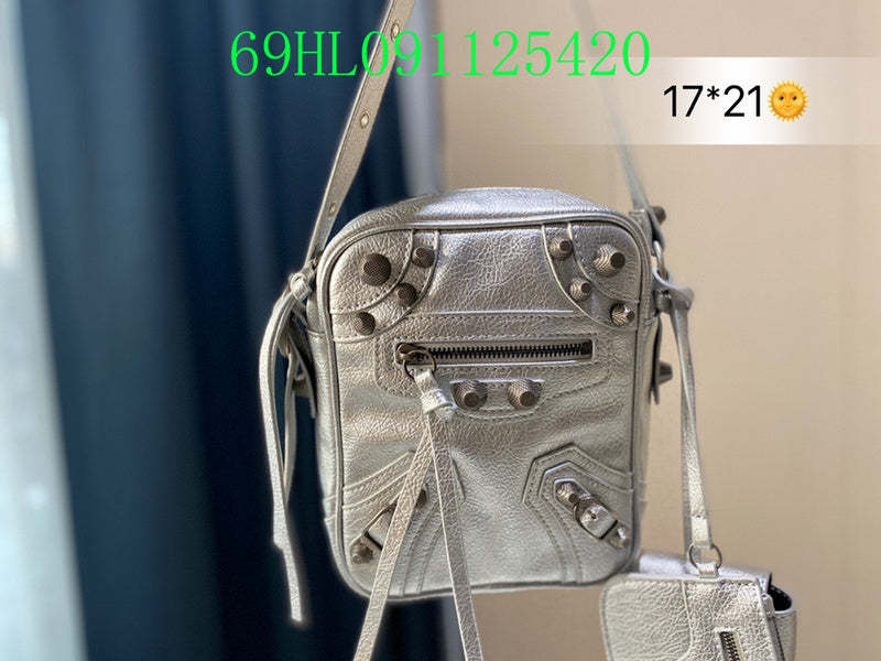 Disarh Fashion - BGA Bags - 1972