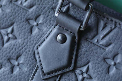 Disarh Fashion Lu-Vi bags - 9781