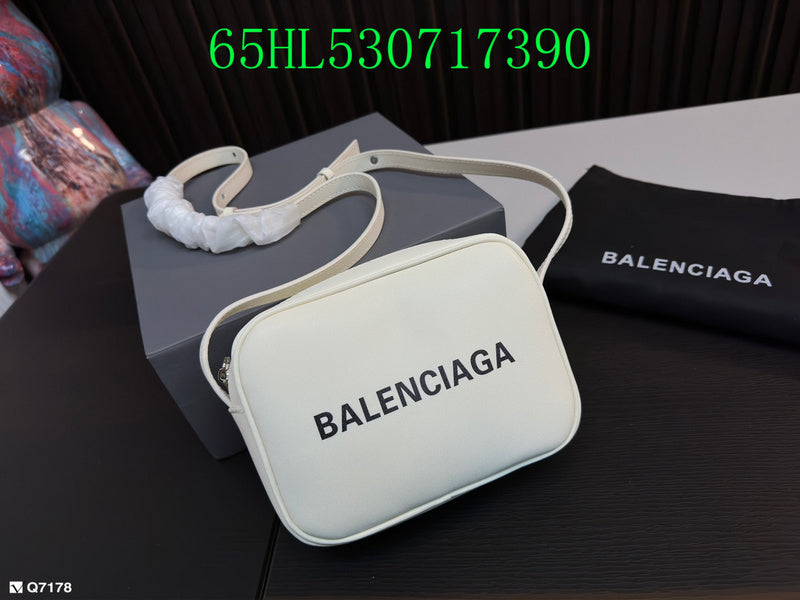 Disarh Fashion - BGA Bags - 1702
