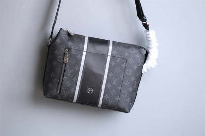 Disarh Fashion Lu-Vi bags - 10487