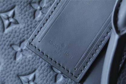 Disarh Fashion Lu-Vi bags - 9781