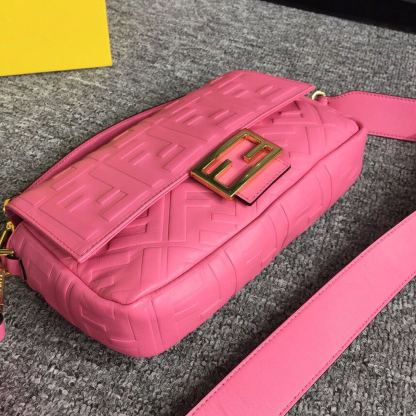 FI Baguette Nappa Pink For Women, Women&#8217;s Handbags, Shoulder And Crossbody Bags 10.6in/27cm FF 8BR600