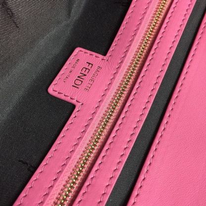 FI Baguette Nappa Pink For Women, Women&#8217;s Handbags, Shoulder And Crossbody Bags 10.6in/27cm FF 8BR600