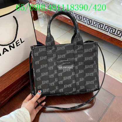 Disarh Fashion - BGA Bags - 1982