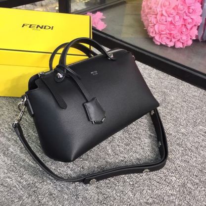 FI By The Way Medium Bag Black For Women, Women&#8217;s Handbags, Shoulder And Crossbody Bags 10.6in/27cm FF 8BL1461D5F0GXN