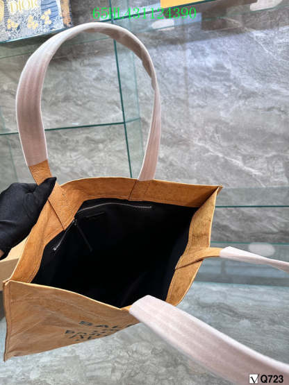 Disarh Fashion - BGA Bags - 1977