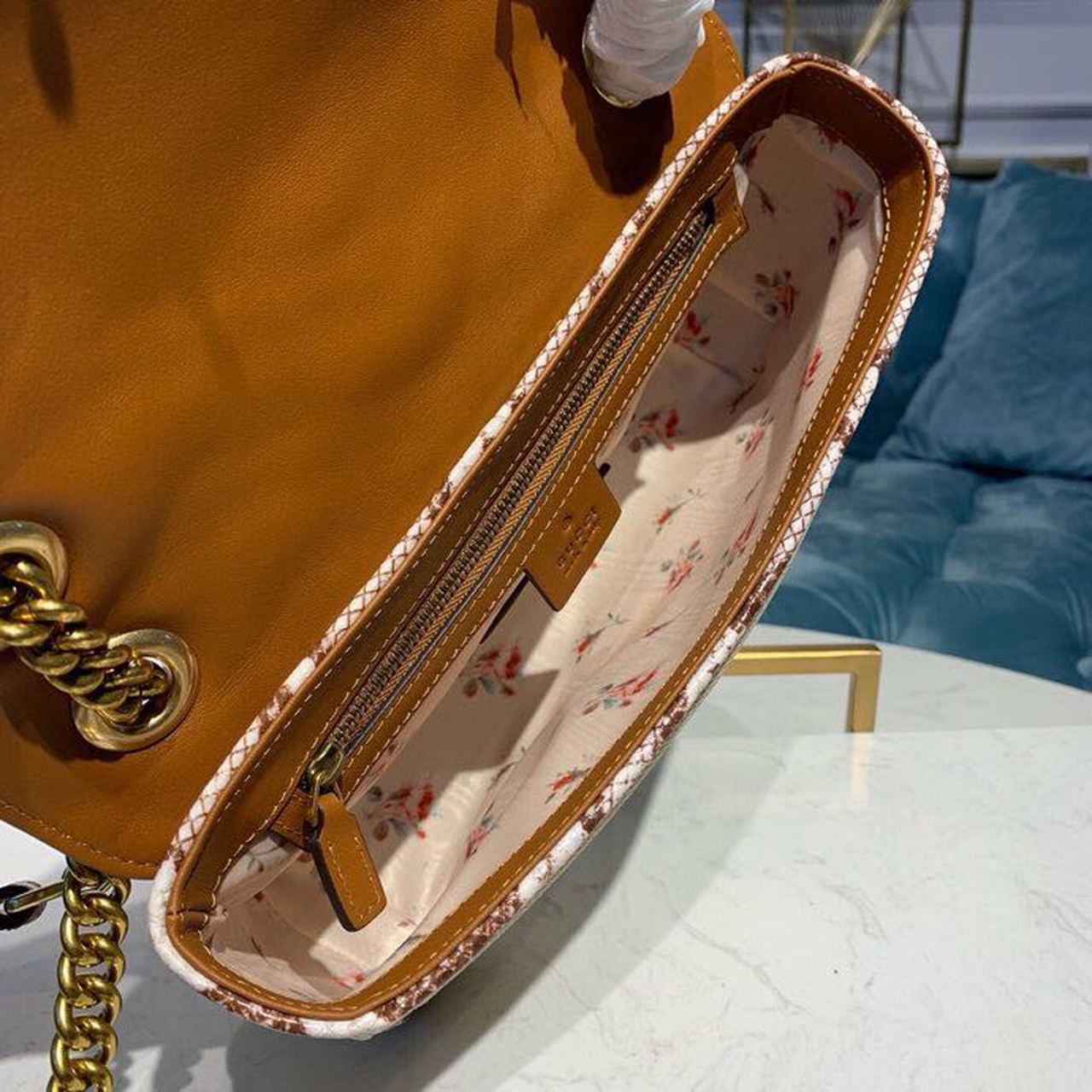 gg Marmont Raffia Straw Shoulder Bag Cream/Brown/Beige gg Chevron Matelassé Raffia Effect Fabric For Women 10in/26cm gg  ‎443497