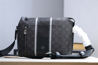 Disarh Fashion Lu-Vi bags - 10487