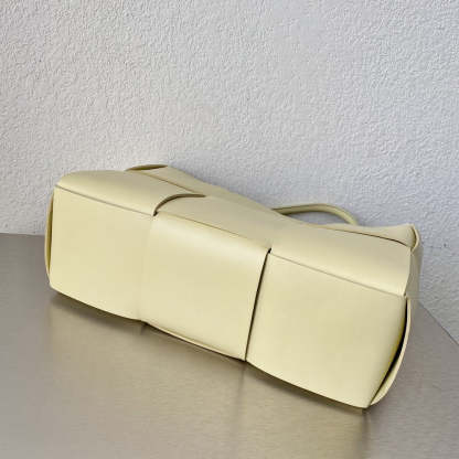 BV Arco Tote Bag For Women 16.14in/41cm In Yellow Ice Cream 609175VCQC27450