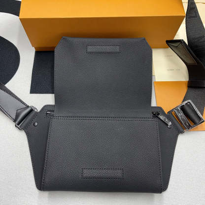 Disarh Fashion Lu-Vi bags - 9984