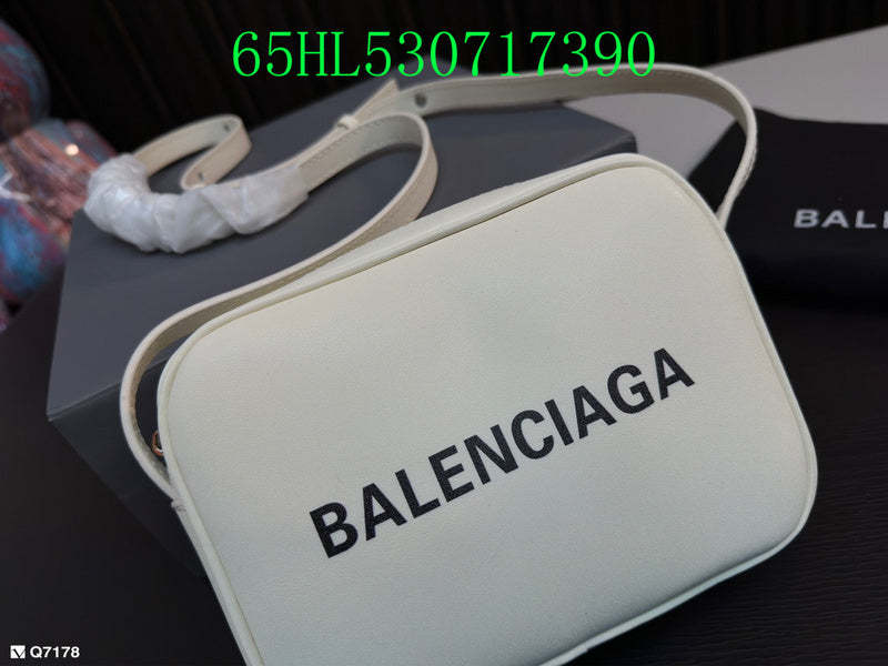 Disarh Fashion - BGA Bags - 1702