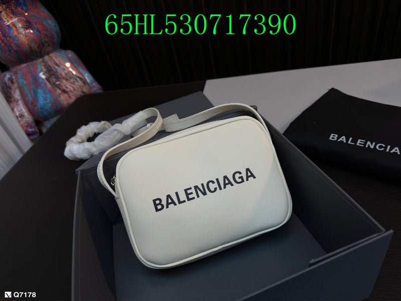 Disarh Fashion - BGA Bags - 1702