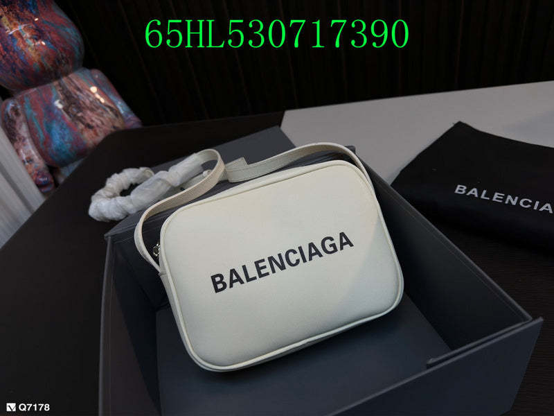 Disarh Fashion - BGA Bags - 1702