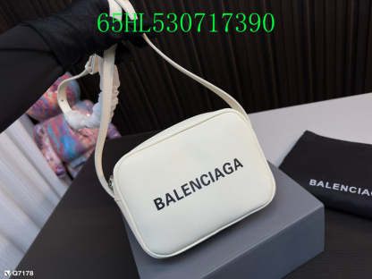 Disarh Fashion - BGA Bags - 1702